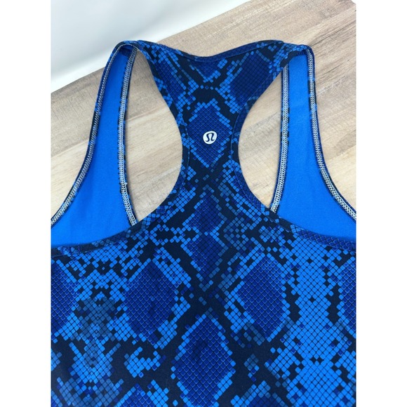 Lululemon Cool Racerback Sapphire Blue Snake Tank Top Womens Size ? - Picture 4 of 6